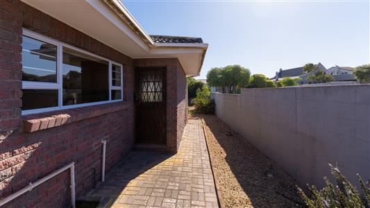 House For Sale in Myburgh Park, Langebaan, Western Cape - M127056