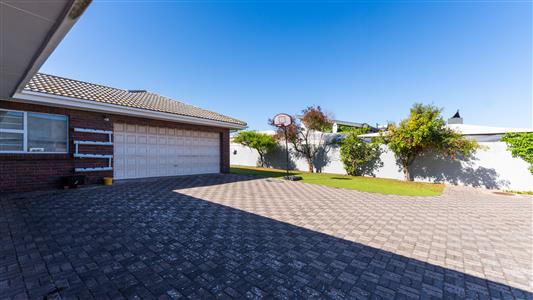 House For Sale in Myburgh Park, Langebaan, Western Cape - M127056