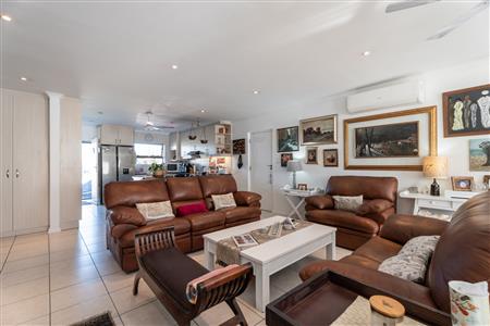 False - House For Sale in Somerset West, Western Cape - M127062