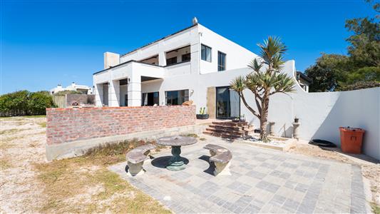 House For Sale in Struisbaai, Western Cape - M127061