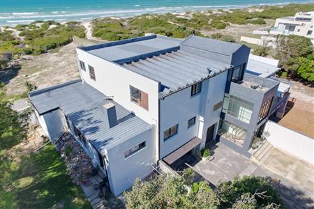 House For Sale in Struisbaai, Western Cape - M127061
