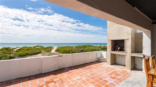 House For Sale in Struisbaai, Western Cape - M127061