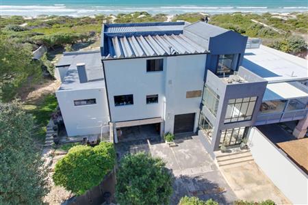 House For Sale in Struisbaai, Western Cape - M127061