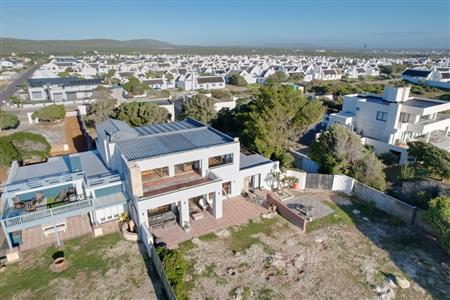 House For Sale in Struisbaai, Western Cape - M127061
