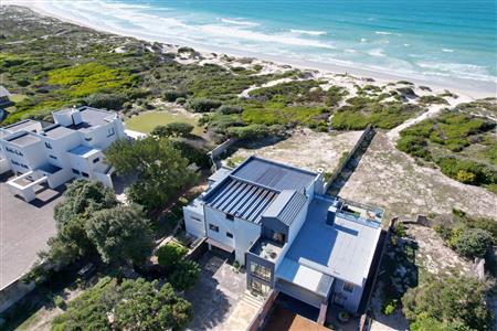 House For Sale in Struisbaai, Western Cape - M127061