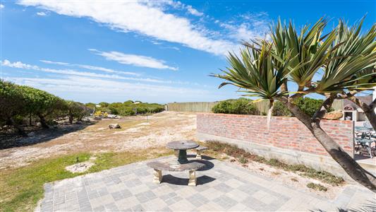 House For Sale in Struisbaai, Western Cape - M127061