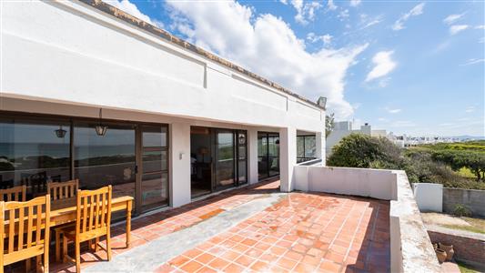 House For Sale in Struisbaai, Western Cape - M127061