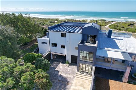 House For Sale in Struisbaai, Western Cape - M127061