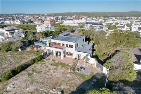 House For Sale in Struisbaai, Western Cape - M127061