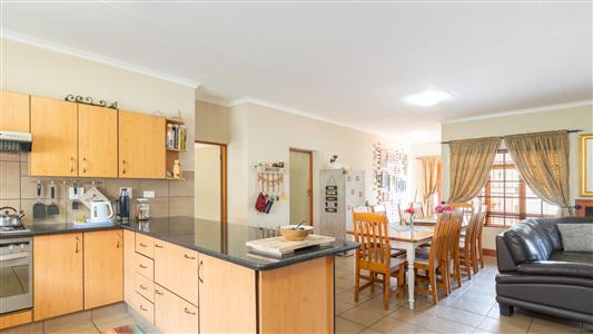 False - Townhouse for sale in Polokwane - M127052