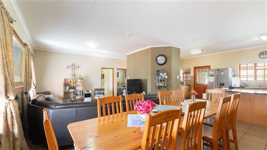 False - Townhouse for sale in Polokwane - M127052