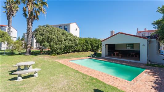 Apartment To Rent in Greenways Golf Estate, Strand, Western Cape - M127047