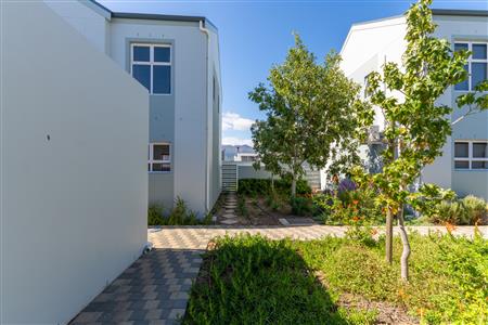 False - Townhouse Sold in Paarl North, Paarl, Western Cape - M127089