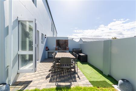 False - Townhouse Sold in Paarl North, Paarl, Western Cape - M127089