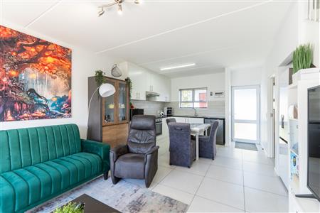 False - Townhouse Sold in Paarl North, Paarl, Western Cape - M127089
