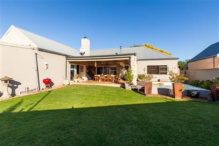 False - House For Sale in Riversdale, Western Cape - M123881