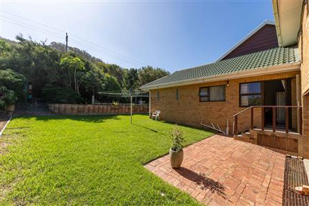 House Sold in Hersham, Groot Brakrivier, Western Cape - M127076