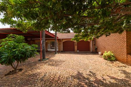 House For Sale in Mookgopong, Limpopo - M127093