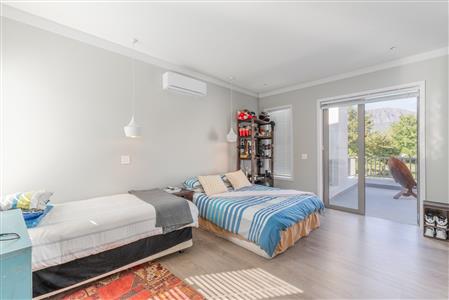 House For Sale in Boschenmeer Golf & Country Estate, Paarl, Western Cape - M127100