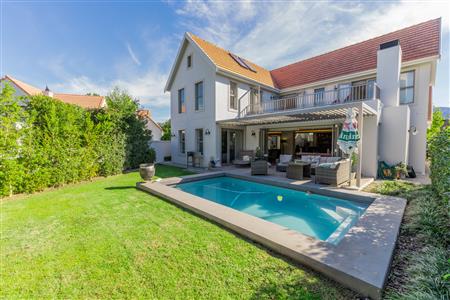 House For Sale in Boschenmeer Golf & Country Estate, Paarl, Western Cape - M127100