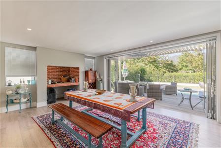 House For Sale in Boschenmeer Golf & Country Estate, Paarl, Western Cape - M127100
