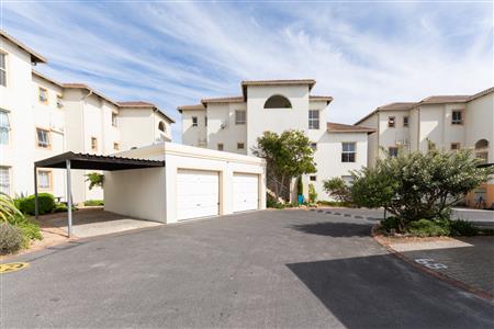 Apartment For Sale in Muizenberg, Cape Town, Western Cape - M127094