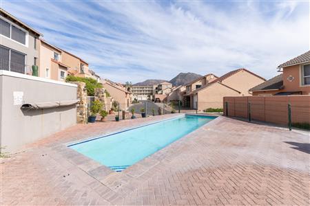 Apartment For Sale in Muizenberg, Cape Town, Western Cape - M127094