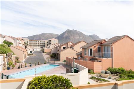 Apartment For Sale in Muizenberg, Cape Town, Western Cape - M127094