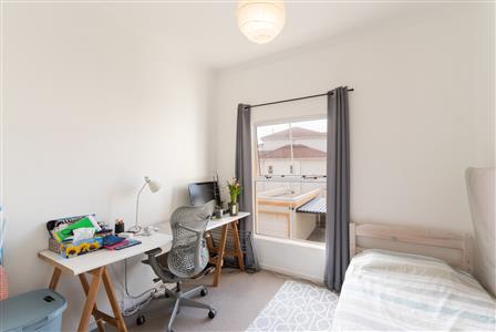 Apartment For Sale in Muizenberg, Cape Town, Western Cape - M127094
