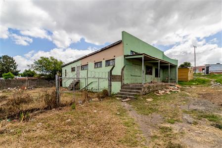 Retail For Sale in Mdantsane, East London, Eastern Cape - M127107