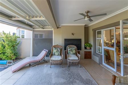 False - House For Sale in Boschenmeer Golf & Country Estate, Paarl, Western Cape - M127102