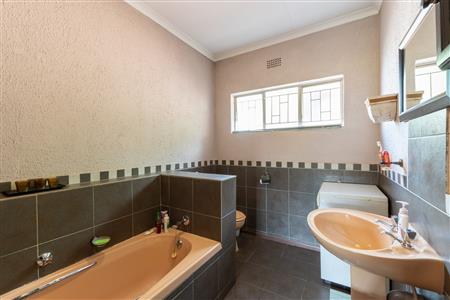 Townhouse Unavailable in Polokwane Central, Polokwane, Limpopo - M127111