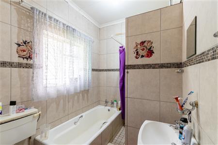 House For Sale in Bendor, Polokwane, Limpopo - M127121