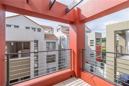 Apartment For Sale in Fourways, Sandton, Gauteng - M127114