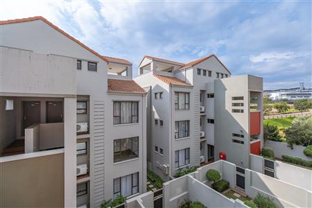 Apartment For Sale in Fourways, Sandton, Gauteng - M127114
