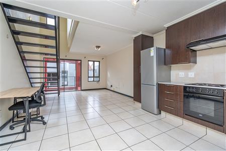 Apartment For Sale in Fourways, Sandton, Gauteng - M127114
