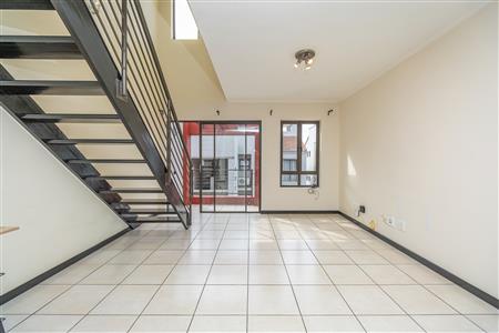 Apartment For Sale in Fourways, Sandton, Gauteng - M127114