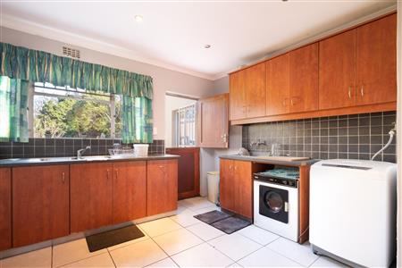 House For Sale in Langerug, Worcester, Western Cape - M121403