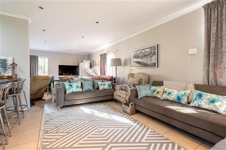 House For Sale in Langerug, Worcester, Western Cape - M121403