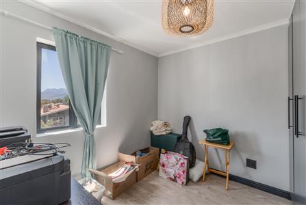 Townhouse For Sale in De Zoete Inval, Paarl, Western Cape - M127112