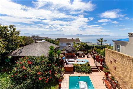 House Unavailable in Signal Hill, Plettenberg Bay, Western Cape - M127110