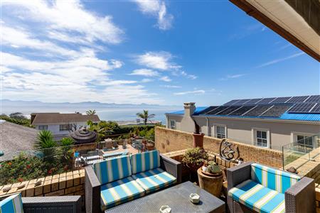 House Unavailable in Signal Hill, Plettenberg Bay, Western Cape - M127110