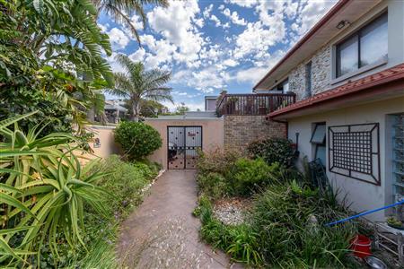 House Unavailable in Signal Hill, Plettenberg Bay, Western Cape - M127110