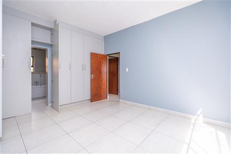 House For Sale in Noordheuwel, Krugersdorp, Gauteng - M127118