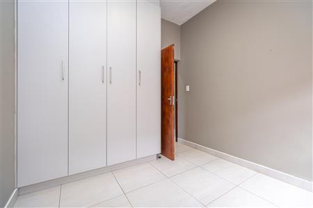 House For Sale in Noordheuwel, Krugersdorp, Gauteng - M127118