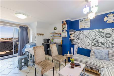 Apartment For Sale in Whispering Pines, Gordons Bay Central, Gordons Bay, Western Cape - M127140