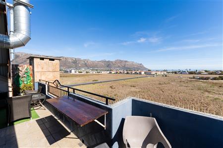 Apartment For Sale in Whispering Pines, Gordons Bay Central, Gordons Bay, Western Cape - M127140