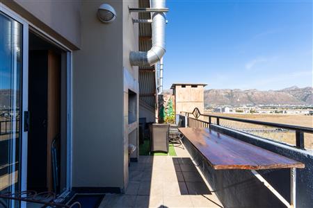 Apartment For Sale in Whispering Pines, Gordons Bay Central, Gordons Bay, Western Cape - M127140