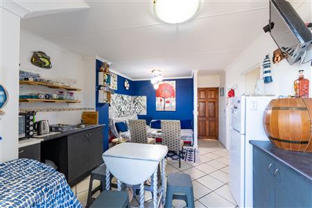 Apartment For Sale in Whispering Pines, Gordons Bay Central, Gordons Bay, Western Cape - M127140