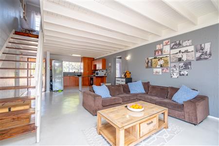House For Sale in Fourways, Sandton, Gauteng - M127153